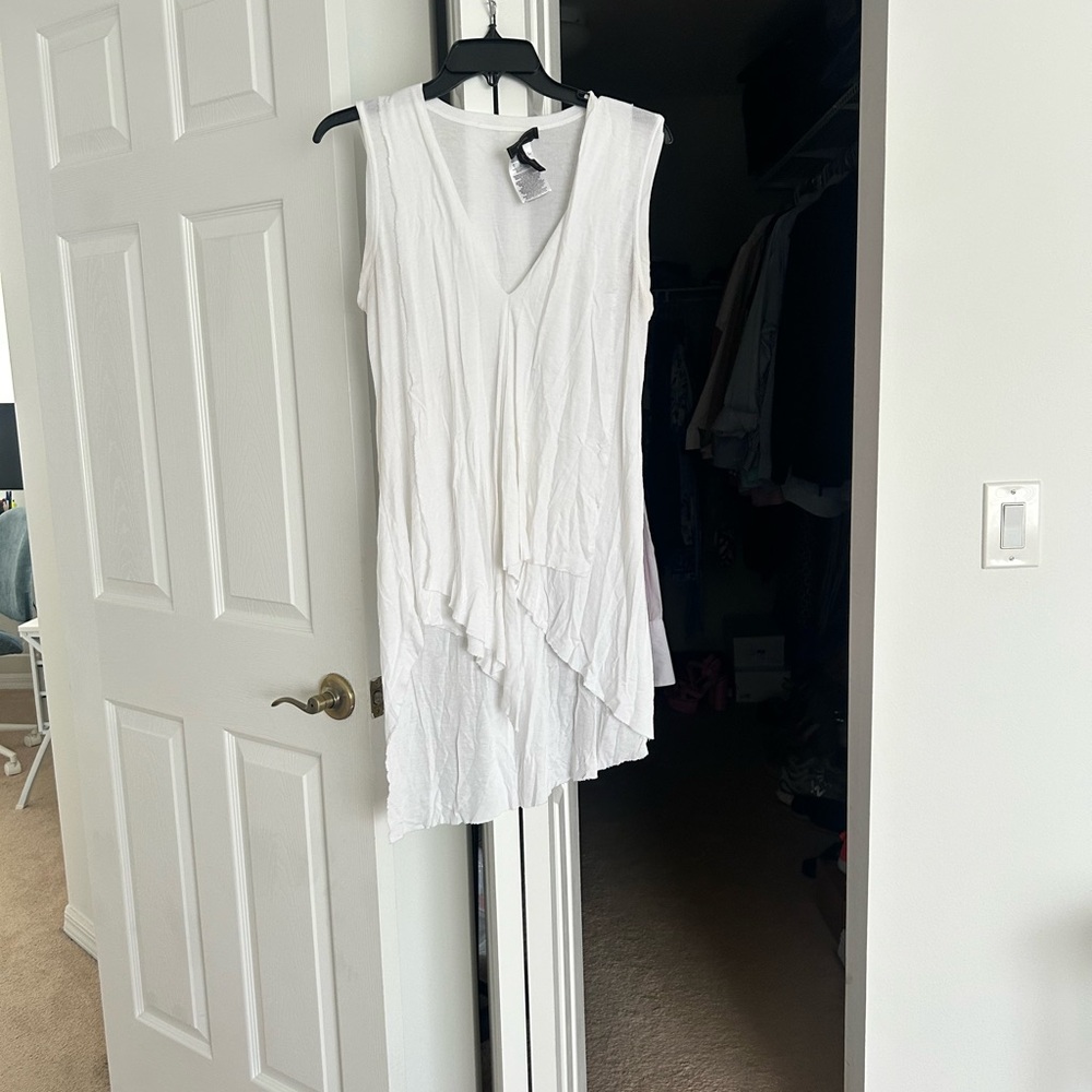 BCBGMaxAzria White Asymmetrical Tunic